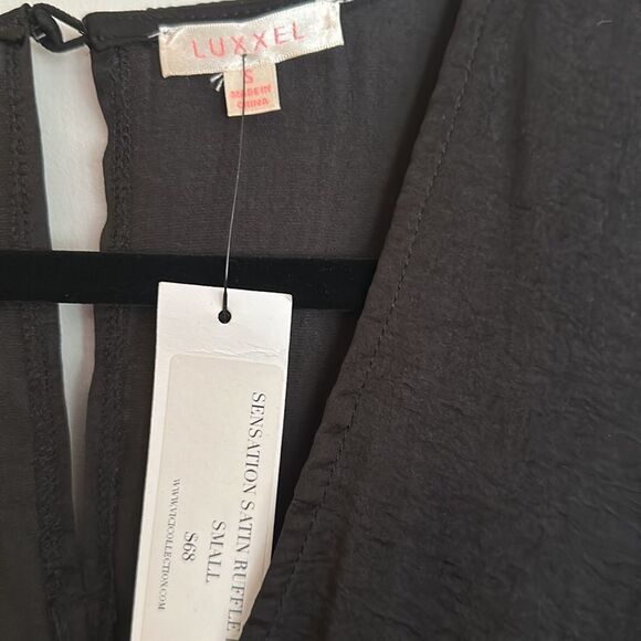 NWT-LUXXEL SENSATIONAL SATIN RUFFLE ROMPER - Picture 4 of 5